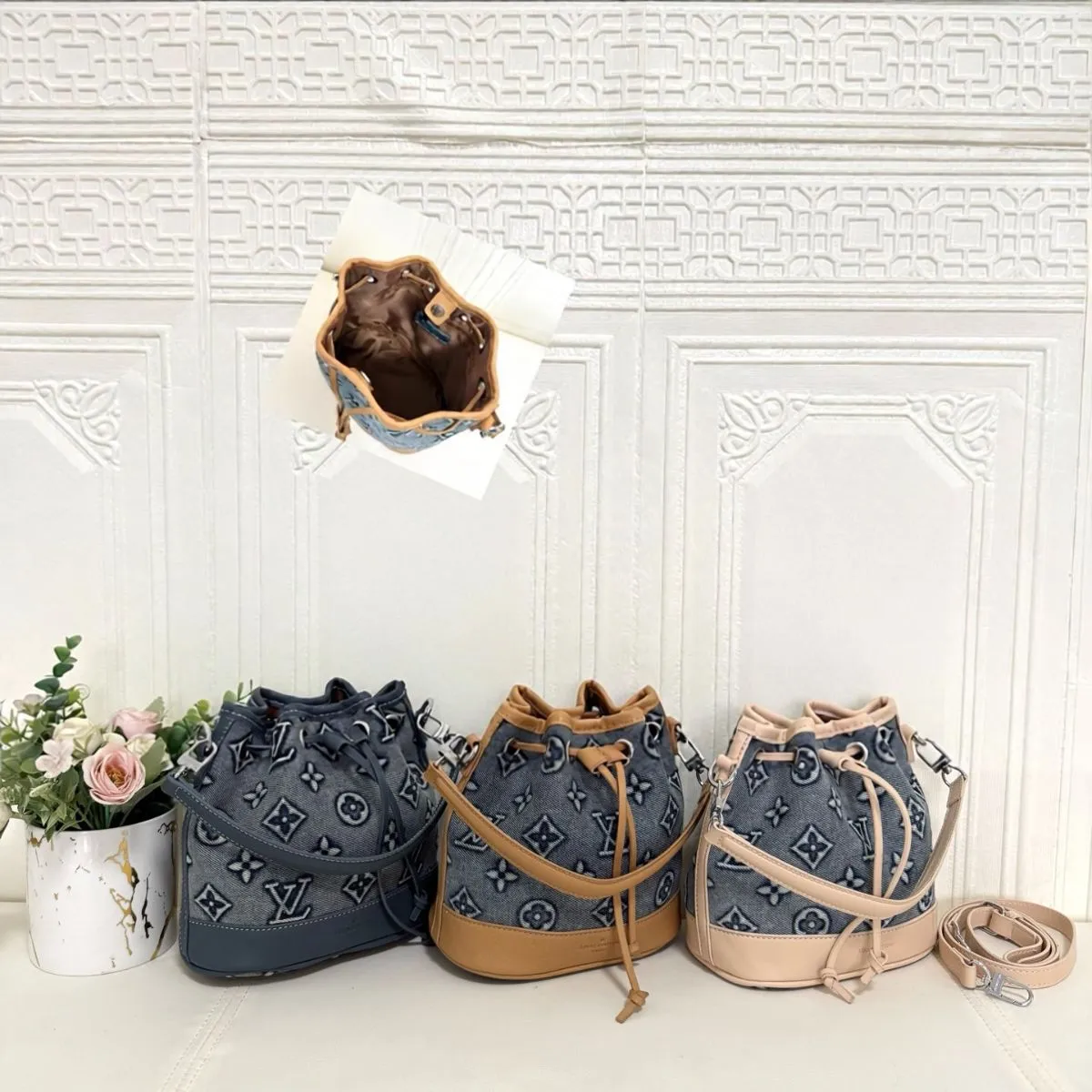 Louis Vuitton Vintage-Inspired Bucket Bag – Trendy Drawstring Crossbody Purse with Monogram Print, Fashionable Daily Shoulder Bag for Women lv
