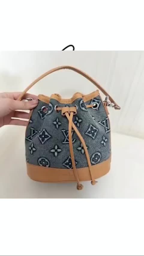 Louis Vuitton Vintage-Inspired Bucket Bag – Trendy Drawstring Crossbody Purse with Monogram Print, Fashionable Daily Shoulder Bag for Women LV