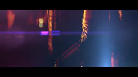 《极限特工第三部/第二部/第一部》资源下载高清
免费下载
http://duanjufenxiang.ongugu.com/
美国派拉蒙影业公司发行的电影
当Triple X项目的创始人吉布森（塞缪尔·杰克逊饰）被杀害了的时候，美国国安局特工马珂（托妮·科莱特饰）决定请回自假死后一直被政府跟踪的桑德·凯奇（范·迪塞尔饰）。为了给吉布森报仇，同意回归，招募了一个新的Triple X团队，人员包括狙击手阿黛尔·沃尔夫（露比·罗丝饰），特技驾驶员火炬泰尼逊（罗伊·麦克凯恩饰）、夜店DJ 尼克斯（吴亦凡饰），还有计算机分析师贝基（妮娜·杜波夫饰）。桑德·凯奇团队针对的坏特工们包括头目项（甄子丹