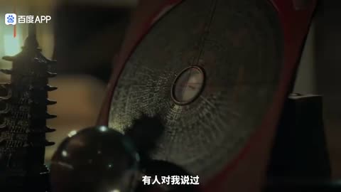 《山巫》

印度尼西亚2025年何塞·波尔诺莫自编自导的恐怖电影
《山巫》是由何塞·波尔诺莫自编自导，达维娜·卡拉莫伊、萨拉·维贾扬托、Pratito Wibowo等主演的2025年印度尼西亚恐怖电影，于2025年11月6日在印度尼西亚上映，片长107分钟。
故事讲述高中女生阿温迪亚在男友失踪24小时后，邀请朋友艾格尼斯和莫乔前往梅尔巴布山寻找，发现山的看守人——山巫——已因黑魔法惨死。与同样失去至亲的瑜伽和迪斯卡会合后，他们寻找新任山巫身份，以找回失踪者。据当地传说，没有山巫的山是禁地，妖魔鬼怪会恐吓闯入者。
剧情简介
整整24小时没有她爬山男友的音讯后，高中女生阿温迪亚下定决心，邀请她的两个朋友艾格尼斯和莫乔，一同前往梅尔巴布山寻找男友。一抵达，他们就发现山的看守人——或称“山巫”——已因黑魔法惨死。与另外两名也在山上失去至亲的同伴——瑜伽和迪斯卡——会合后，他们一致同意找出新任山巫的身份，以便找回失踪的朋友们。据当地传说，没有山巫的山将会是一座藏满谜团的禁地，所有妖魔鬼怪都会得逞，肆意恐吓那些胆敢闯入的人。他们能否成功找到守山人的继任者——山巫？

电影资源 
http://duanjufenxiang.ongugu.com/